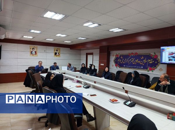  مراسم تقدیر از ناظران و عوامل اجرایی دهمین دوره جشنواره نوجوان خوارزمی شهرستان ملارد 