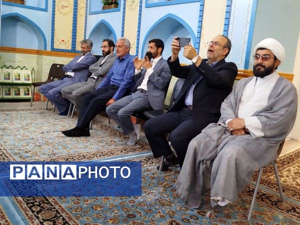 شادی و رنگ در جشن شکوفه‌ها در حرم امام رضا (ع)