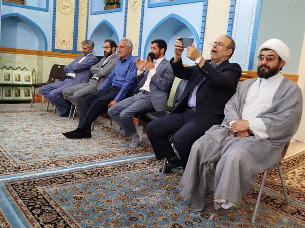 شادی و رنگ در جشن شکوفه‌ها در حرم امام رضا (ع)