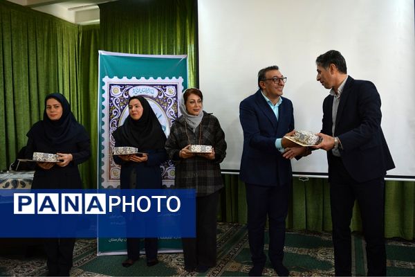 مدرسه حکمت میزبان هفته کتابخوانی