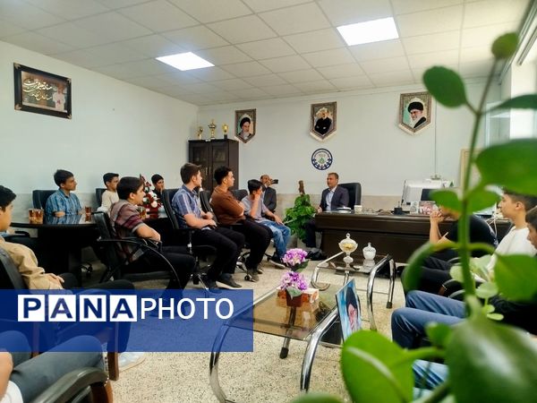 دیدار روسای انجمن اسلامی مدارس شهرستان کاشمر با معاون پرورشی و تربیت بدنی کاشمر