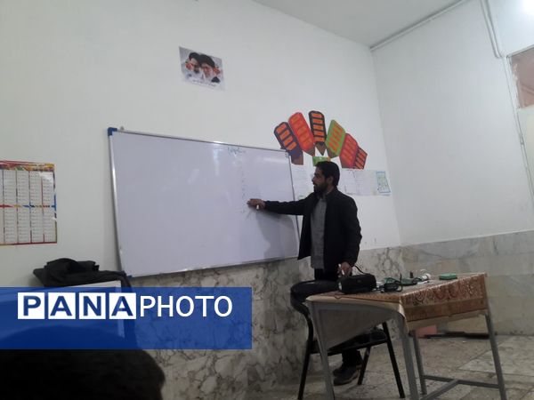 برگزاری جلسات تمرین سرود همگانی به‌مناسبت عید مبعث در آموزشگاه شهید پسندیده فدافن