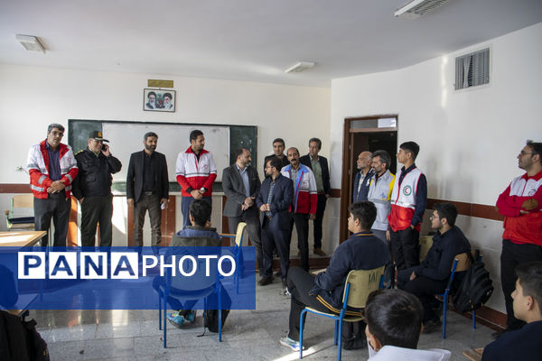 برگزاری مانور سراسری زلزله و ایمنی در مدارس شهرستان محلات 