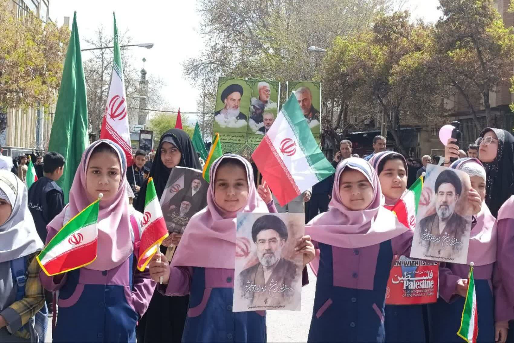 حضور دختران استهبانی به یاد دختران میناب در روز قدس