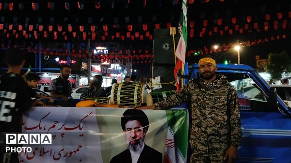 گوش به فرمان رهبریم