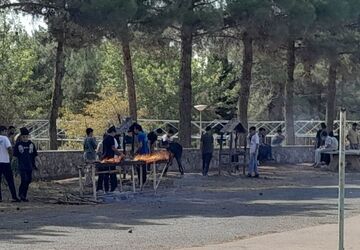 خودکفایی در آشپزی؛ دانش‌آموزان جوجه را از زغال تا سفره رساندند
