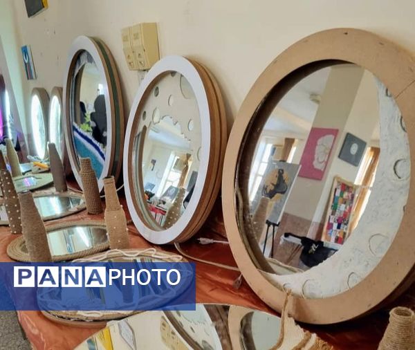 نمایشگاه دست‌سازه‌های دانش‌آموزی در پارسیان