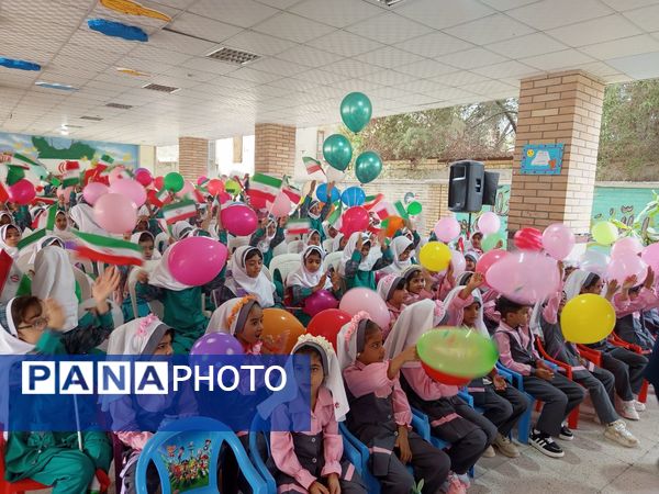 نماهای پرشور جشن شکوفه‌‌‌های میناب