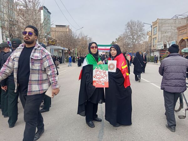 حضور پرشور مردم نیشابور در راهپیمایی ۲۲ بهمن