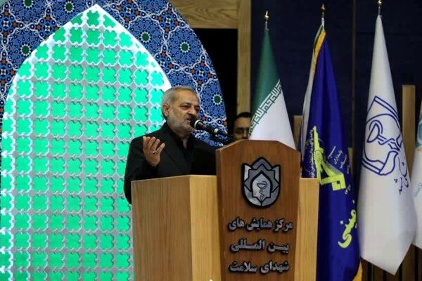 ملت ایران هرگز راه و یاد شهدا را فراموش نخواهد کرد