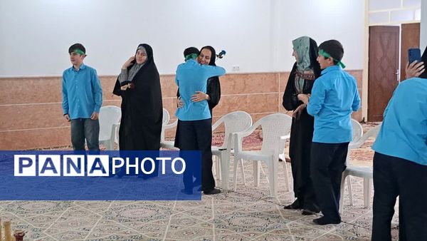 جشنِ تکلیفِ «به وقتِ میهن خدایی» دانش آموزان اشکذری همراه دستبوسی مادر