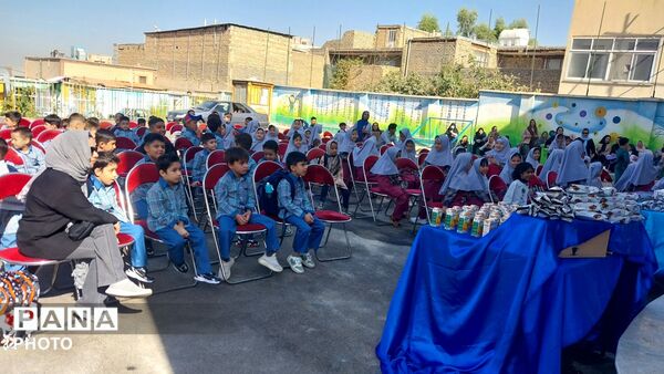 جشن شکوفه ها در دبستان مهران پیشوا