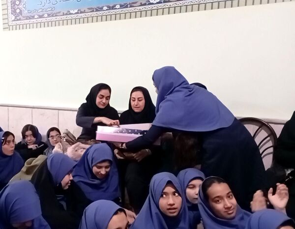 جشن نیمه‌شعبان در دبیرستان دکتر جواد حداد۲ ناحیه پنج مشهد