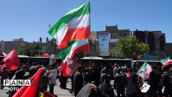 مراسم تشییع پیکر مطهر رهبر معظم انقلاب در جوار ملکوتی حرم امام رضا (ع)