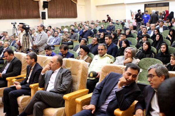 آیین کلنگ‌زنی ۱۶ مدرسه خیرساز در کاشان؛ مشارکت مردمی، حمایت دولتی