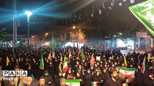شکوه صدوبیست شب مقاومت مردم کوهدشت در میدان امام خمینی (ره)