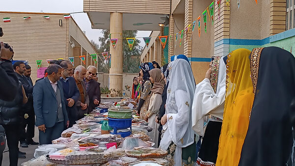 جشنواره لباس و غذاهای محلی در شهر قنوات 