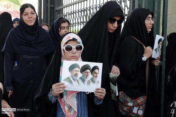 برگزاری همایش بزرگ جمع‌خوانی دانش‌آموزان با اجرای سرود و نوحه حماسی «باید برخاست»