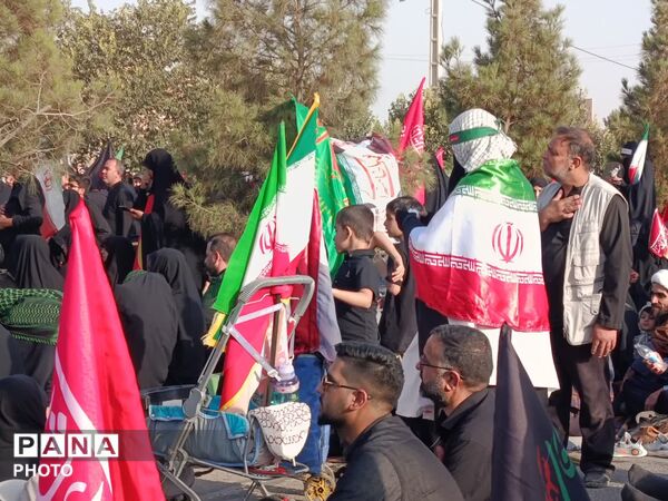 تلاقی دریای سرخ و سیاه مردم در حماسه وداع با قائد امت