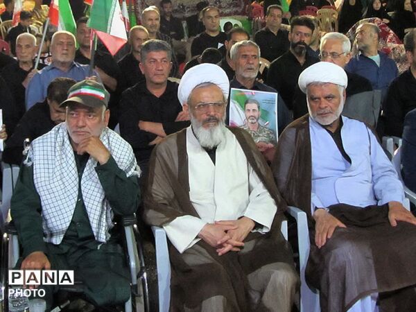 مراسم گرامیداشت آقای شهید ایران و یادبود شهدای شهرستان فلاورجان در اردوگاه شهید بهشتی اصفهان