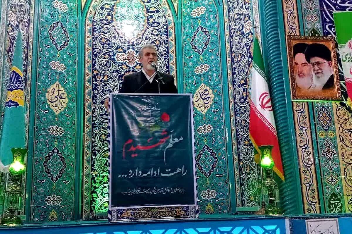 اقامه وحدت افرین نماز جمعه در مصلی نماز حمعه شهرستان فیروزکوه