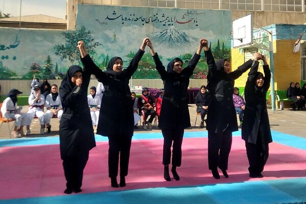 المپیاد درون مدرسه‌ای دبیرستان شاهد تکتم