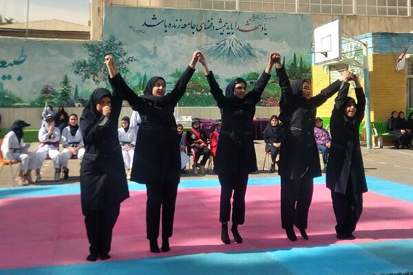 المپیاد درون مدرسه‌ای دبیرستان شاهد تکتم