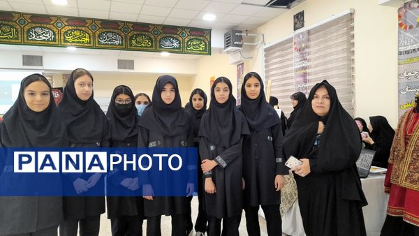 نمایشگاه کارآفرینی در هنرستان مولا متقیان