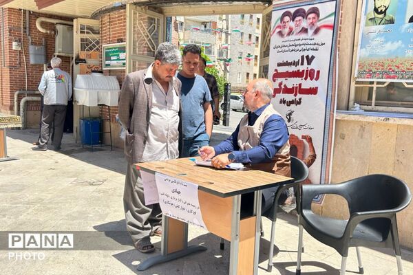 برپایی میز خدمت و ایستگاه پایش سلامتی توسط مراقبین سلامت مدارس