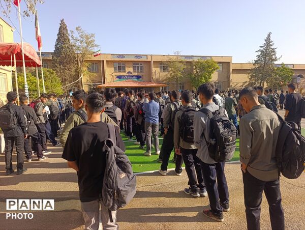 آغاز سال تحصیلی در دبیرستان متوسطه دوم آقا محمد رأفتی