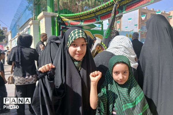 برپایی موکب‌های پذیرایی از جاماندگان اربعین در ملارد
