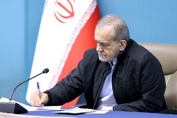 پزشکیان: صلح و گسترش اخلاق در جوامع بشری موجب شکوفایی انسان است