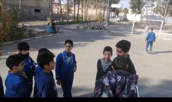دانش آموزان دبستان امیر آقایی مهمان برنامه پرنشاط جوانه های کانون لقمان کاشمر