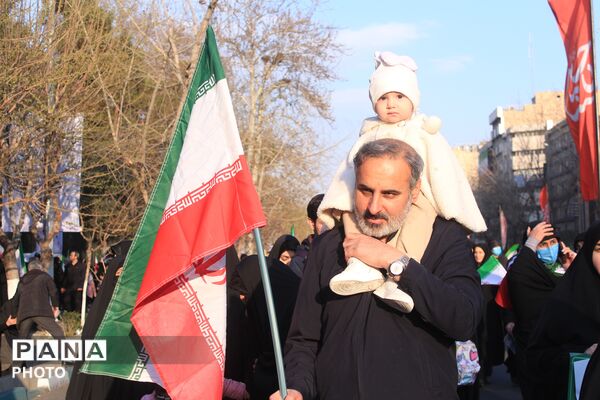 بیعت مردم تهران با سومین رهبر انقلاب
