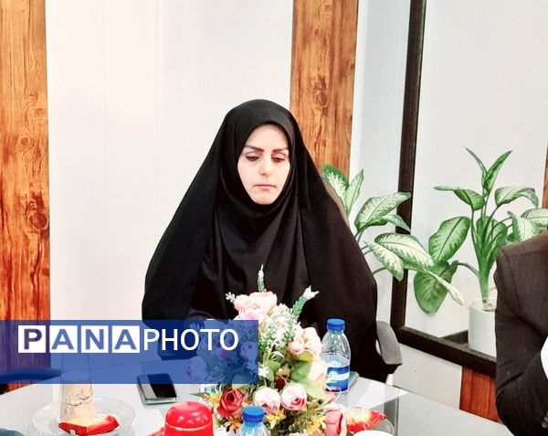 جلسه استانی دومین دوره مسابقه ملی دانش‌آموزان حافظ خوان ایران در بوشهر