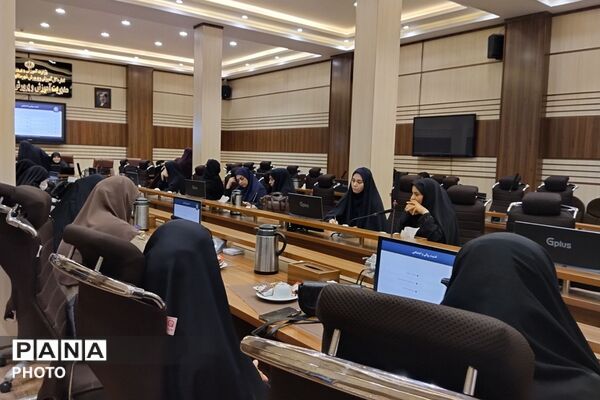 کارگاه بررسی نقش زیست بوم مدرسه در پیشگیری از آسیب‌‌های اجتماعی 