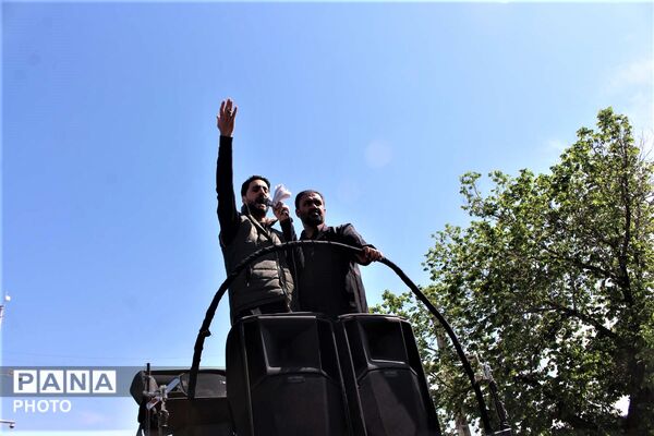 آیین تشییع پیکر دانش‌آموز شهید «سید محمد حسینی مقدم»