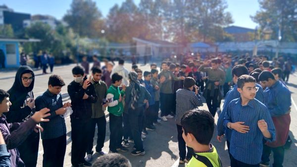 عطر خدمت و معنویت در دبیرستان شاهد آمل