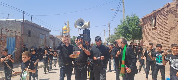 عزاداری ظهر عاشورا در روستای حسن آباد بلهر 