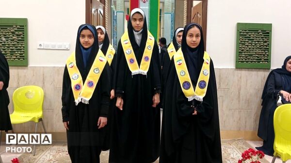 مراسم بزرگداشت چهلمین روز شهادت امام شهید امت و شهدای دبستان میناب 