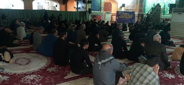 مراسم شب قدر در گلزار شهدا بم