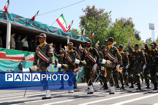 مراسم رژه روز ارتش در شیراز