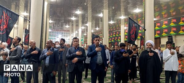 آیین گرامیداشت چهارمین ماهگرد شهادت «رهبر شهید» و شهدای دانش‌آموز دبستان شجره طیبه میناب