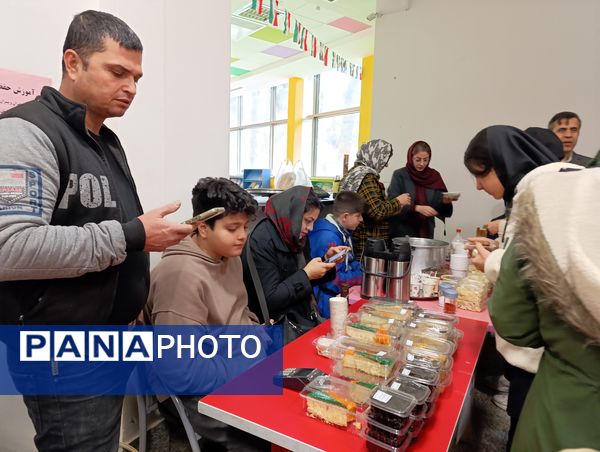 برپایی بازارچه کار و فناوری دبیرستان غیر دولتی شایستگان آشخانه 