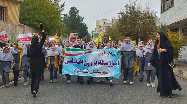  راهپیمایی13 آبان در شهرستان اشتهارد