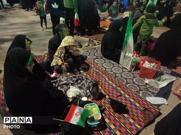  لحظه تحویل سال و تجدید بیعت با رهبر معظم انقلاب اسلامی 