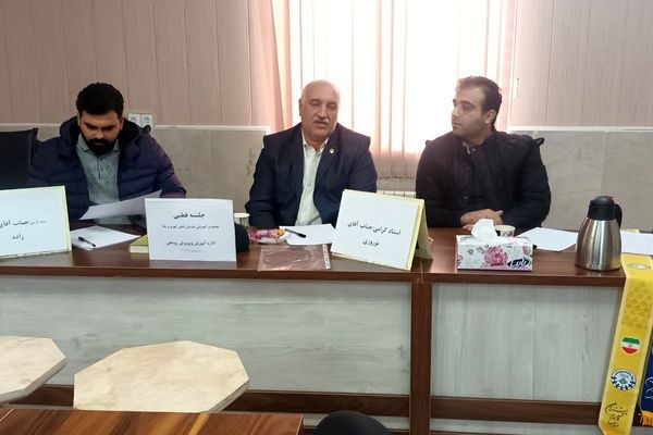 جلسه‌ی قطبی و آموزشی سازمان دانش‌آموزی و پانا در رودهن