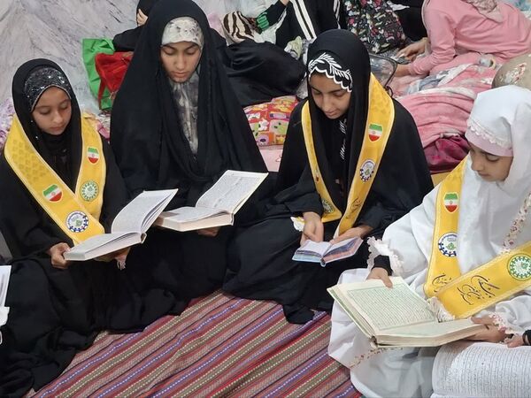 ثبت خاطرات شیرین در اعتکاف دانش‌آموزی