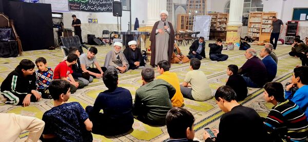 برگزاری مراسم اعتکاف پدر پسری در مسجد جامع آشخانه