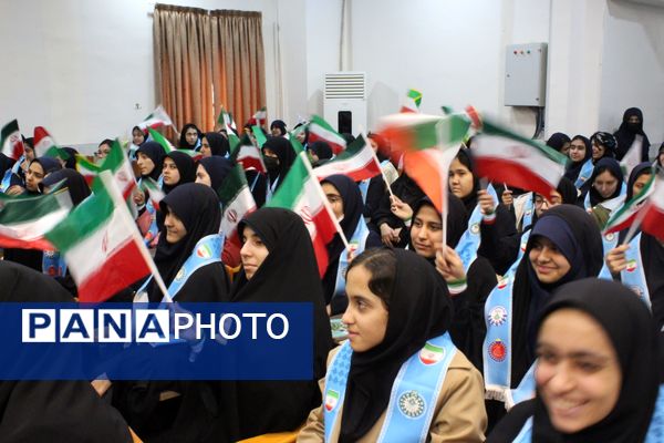 جشن ایرانمون در دبیرستان نمونه دولتی مهشید مصلی‌نژاد